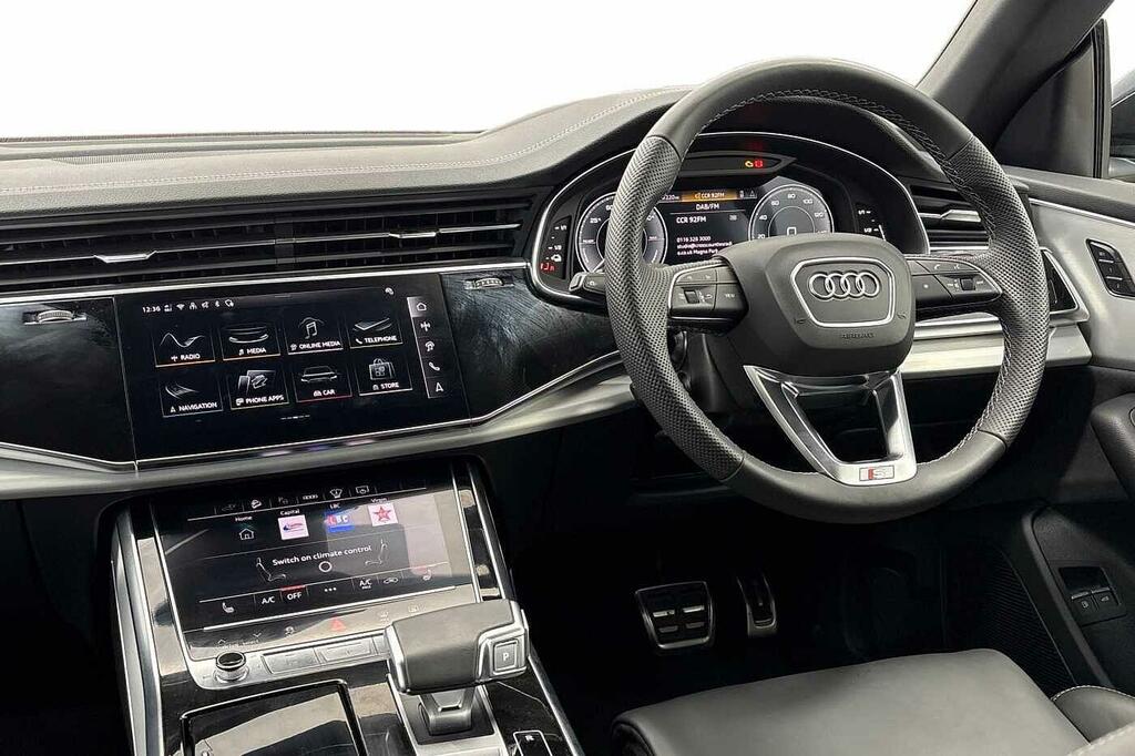 Audi Q8 Suv S Line Tfsi E Quattro 394 Ps Tiptronic Black #2