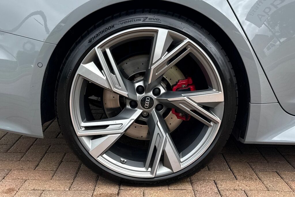 Audi RS6 Avant Estate Black #9