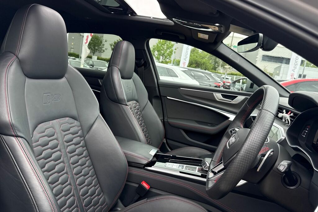 Audi RS6 Avant Estate Black #43