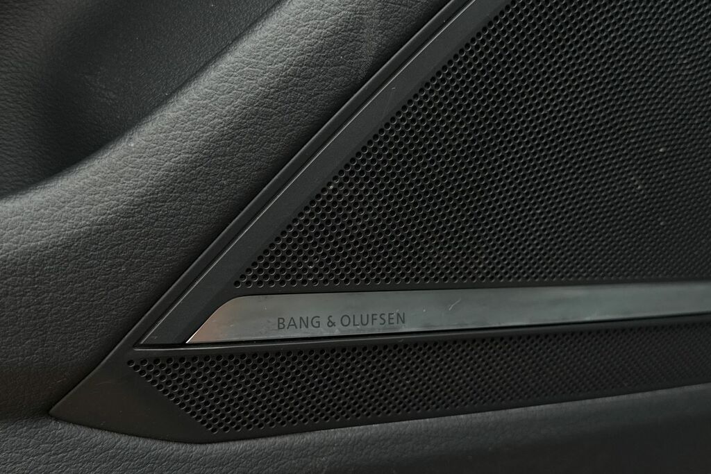 Audi RS6 Avant Estate Black #31