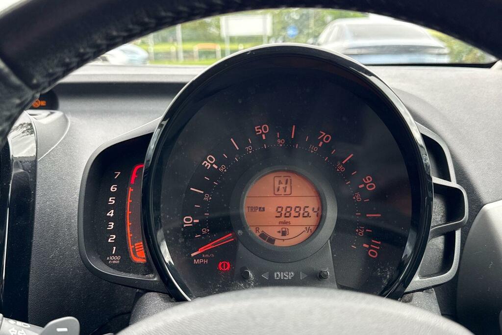 Citroen C1 1.2 Puretech Feel Red #37