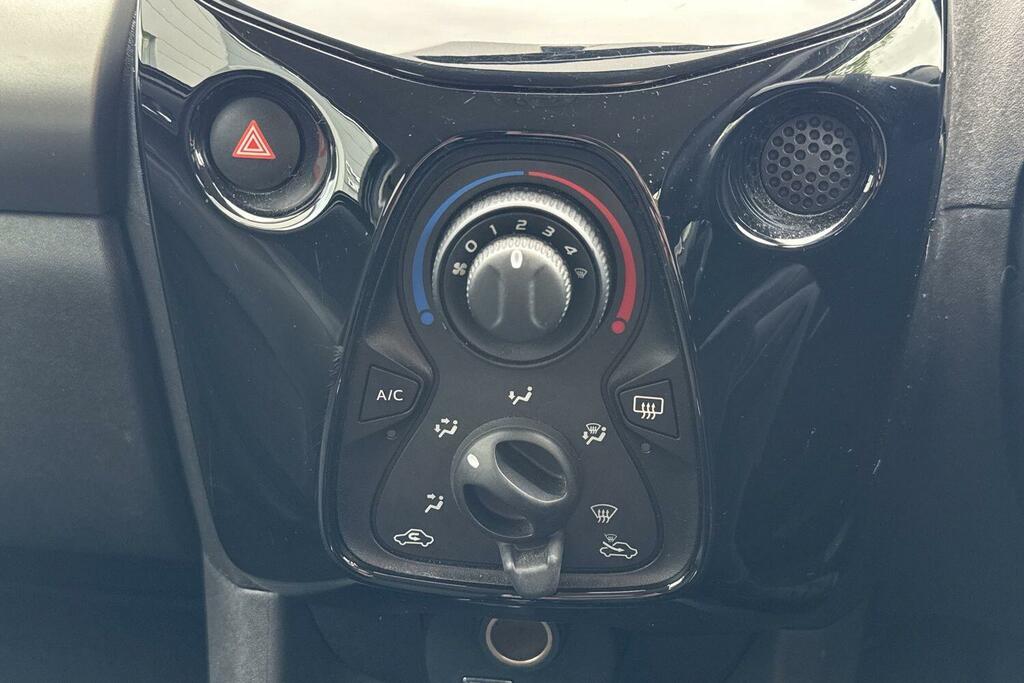 Citroen C1 1.2 Puretech Feel Red #18