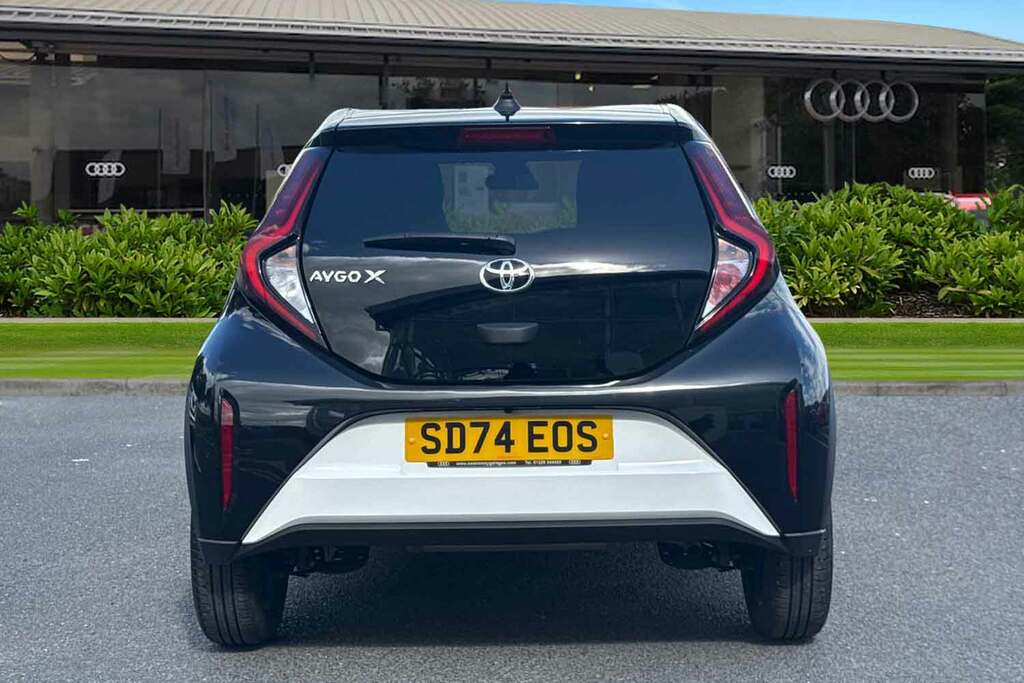 Toyota Aygo X 1.0 Vvt-i Edge Euro 6 Ss White #4