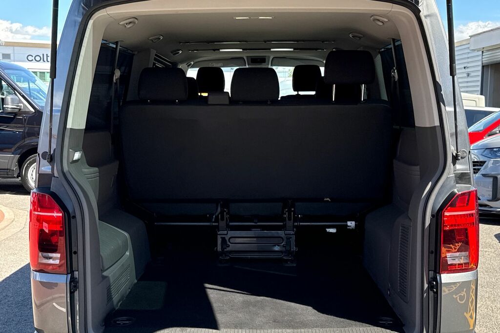 Volkswagen Transporter Shuttle 2.0 Tdi 150Ps Se Minibus Dsg 8 Seats Grey #6