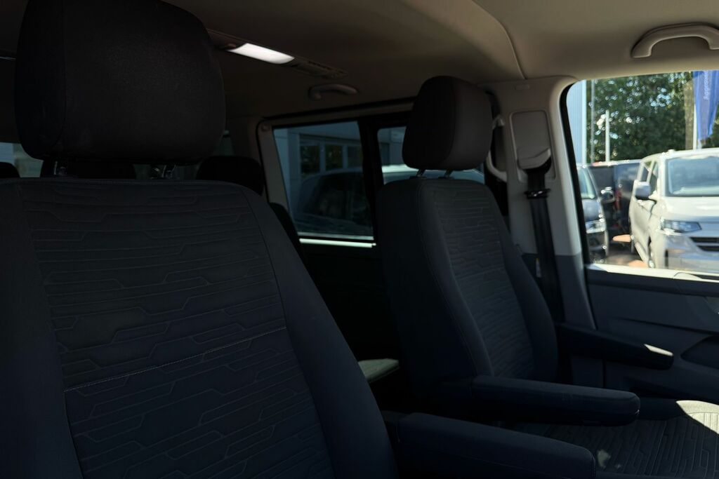Volkswagen Transporter Shuttle Shuttle 2.0L Shuttle Se Tdi 148 Bhp Red #23