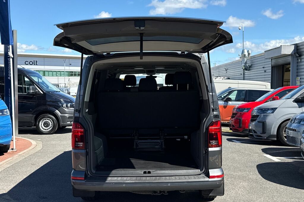 Volkswagen Transporter Shuttle Shuttle 2.0L Shuttle Se Tdi 148 Bhp Red #37