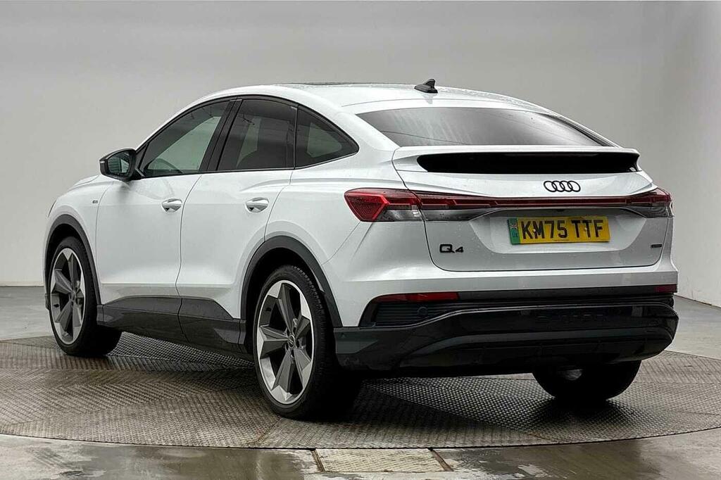 Audi Q4 E Tron Q4 Sportback Black Edition 45 E-tron Quattro 210,0 White #2