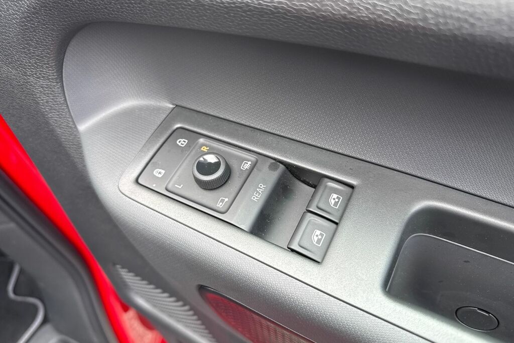 Volkswagen ID.Buzz Pro 79Kwh Commerce Panel Van 28 GL75LLJ White #20