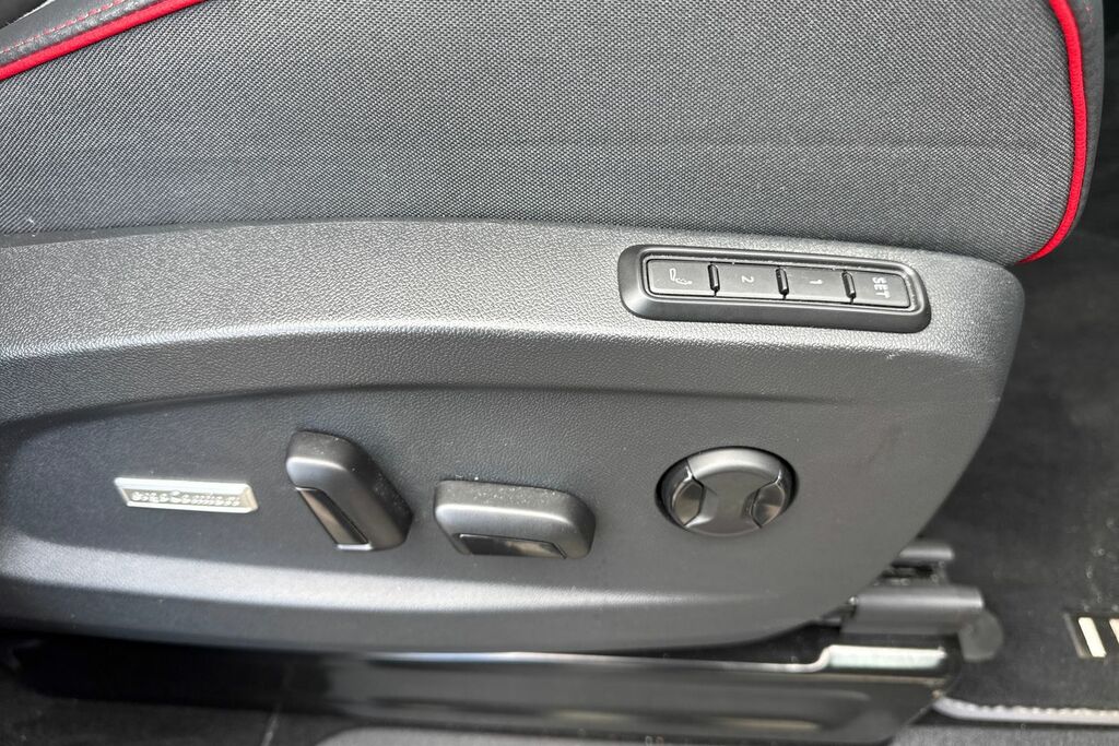 Volkswagen ID.Buzz Pro 79Kwh Commerce Panel Van 28 GL75LLJ White #31