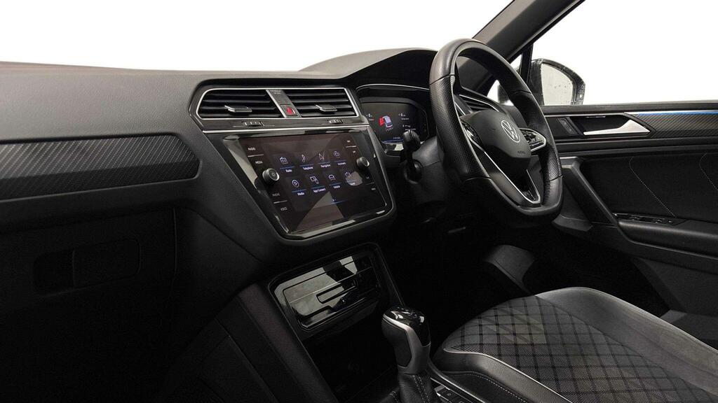 Volkswagen Tiguan 1.5 Tsi 150 R-line Edition Dsg Black #2