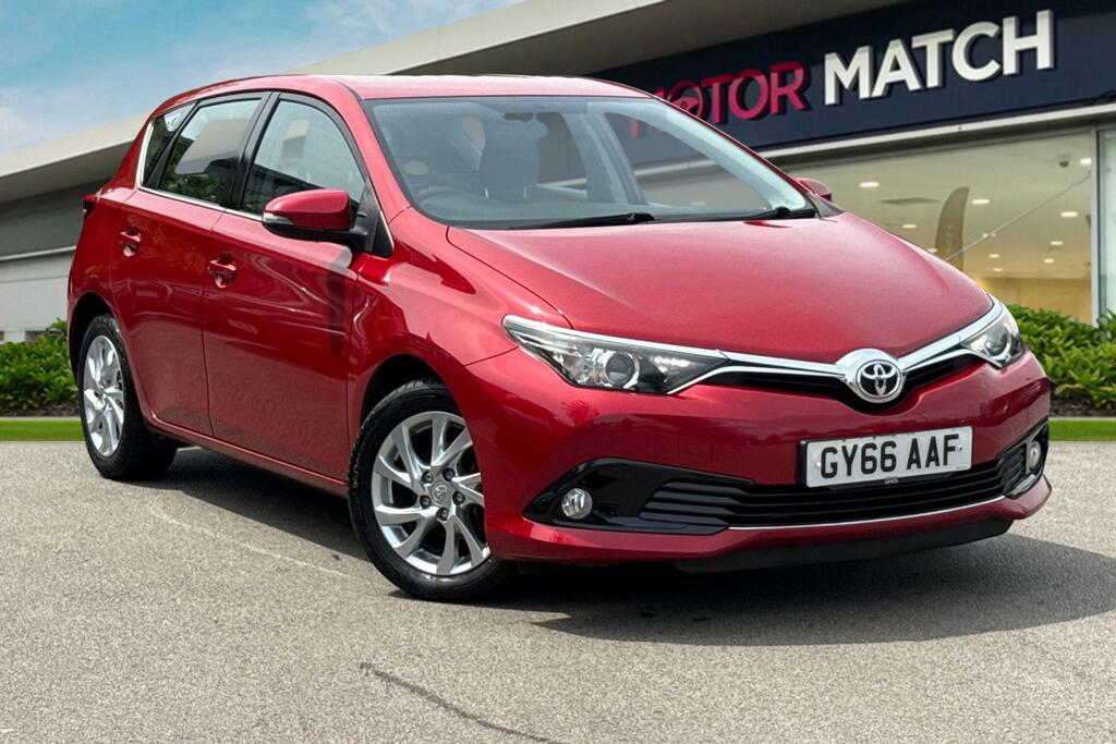 Toyota Auris 1.2 Vvt-i Business Edition Euro 6 Ss Red