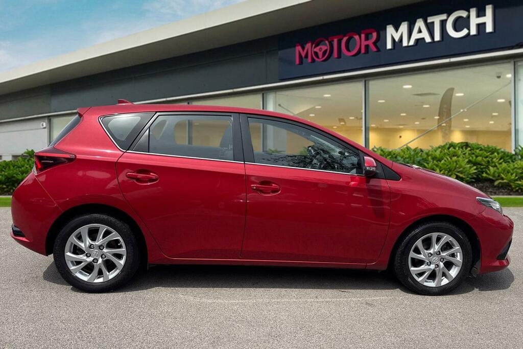 Toyota Auris 1.2 Vvt-i Business Edition Euro 6 Ss Red #3