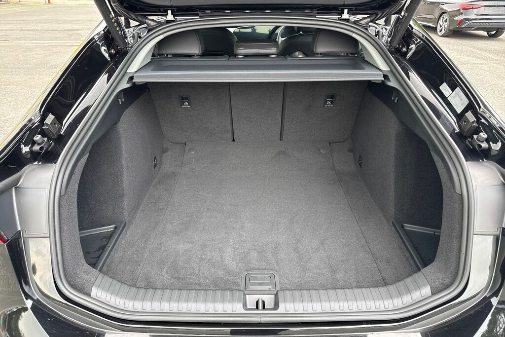 Audi A6 E-tron Sportback 83Kwh Sport Black #6