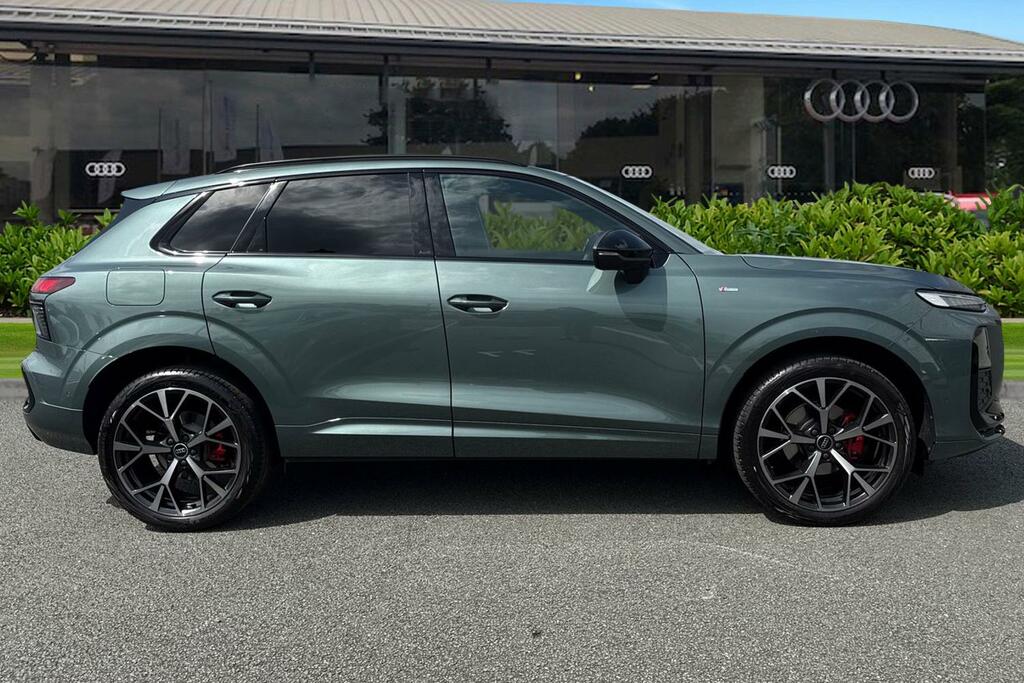 Audi Q3 Suv Edition 1 Tfsi 150 Ps S Tronic DS26HBB Green #3