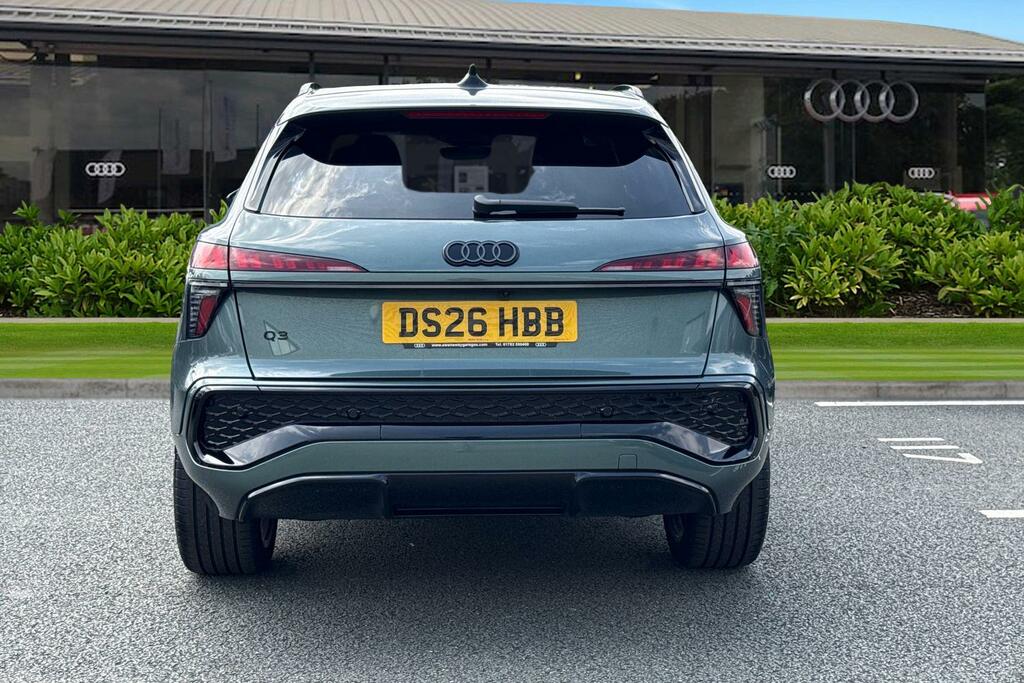 Audi Q3 Suv Edition 1 Tfsi 150 Ps S Tronic DS26HBB Green #4