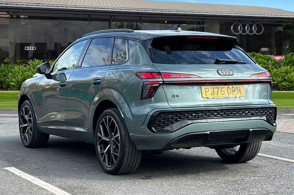 Audi Q3 1.5 Tfsi Edition 1 S Tronic Green #3