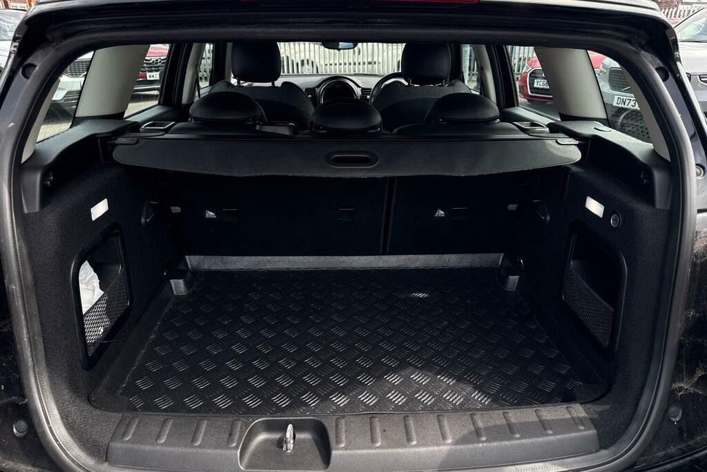 Mini Clubman Cooper White #34