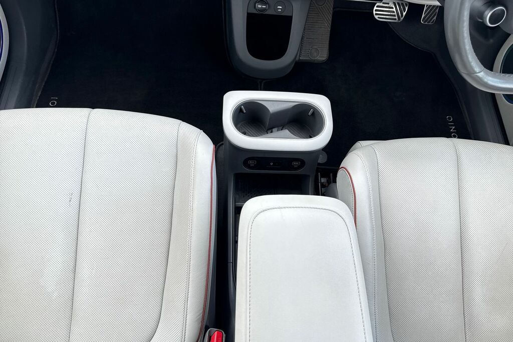 Hyundai Ioniq 5 Hatchback White #27