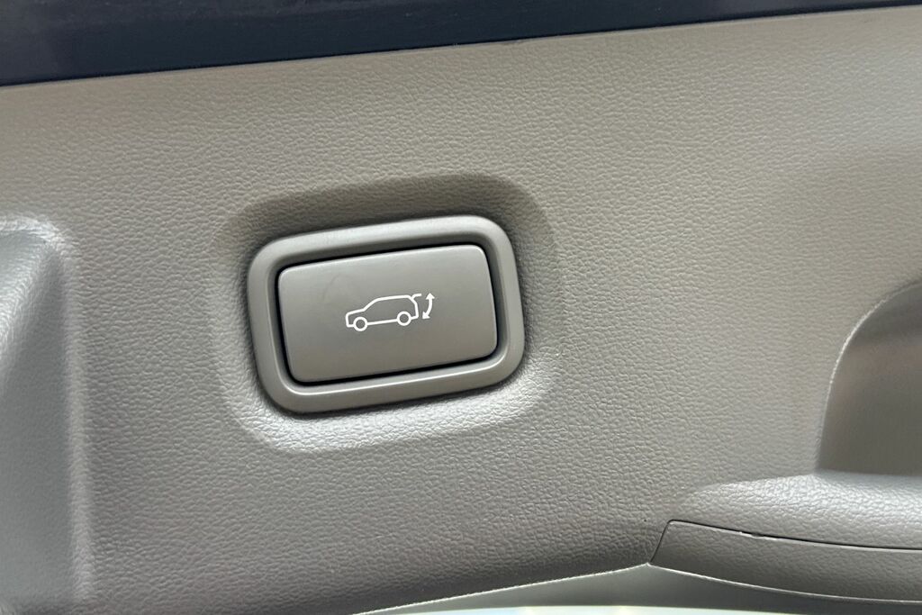 Hyundai Ioniq 5 Hatchback White #23