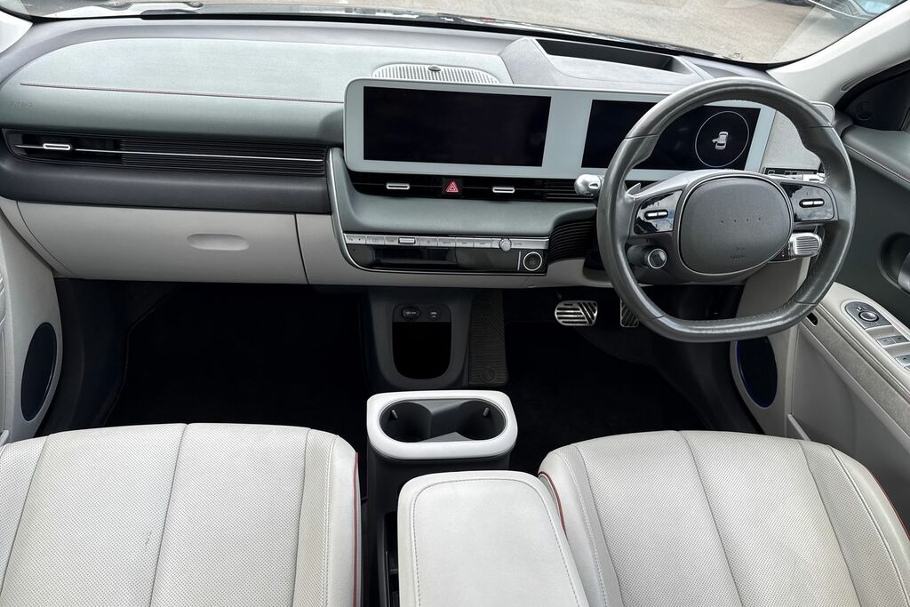 Hyundai Ioniq 5 Hatchback White #25
