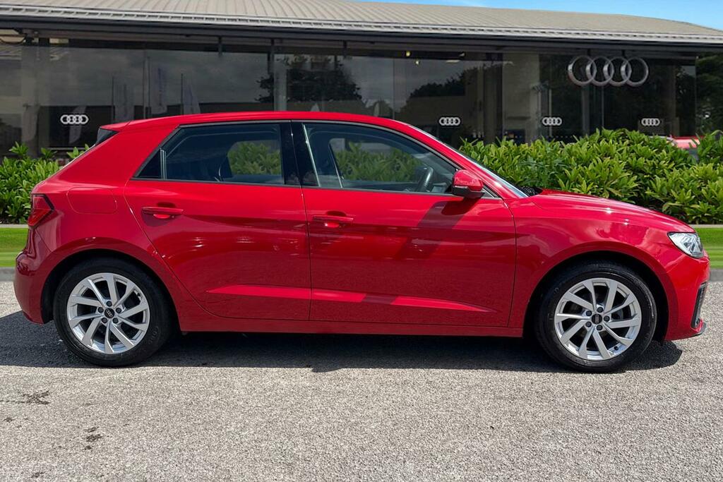 Audi A1 Sport 25 Tfsi 95 Ps 5-Speed DF73JYH Red #3