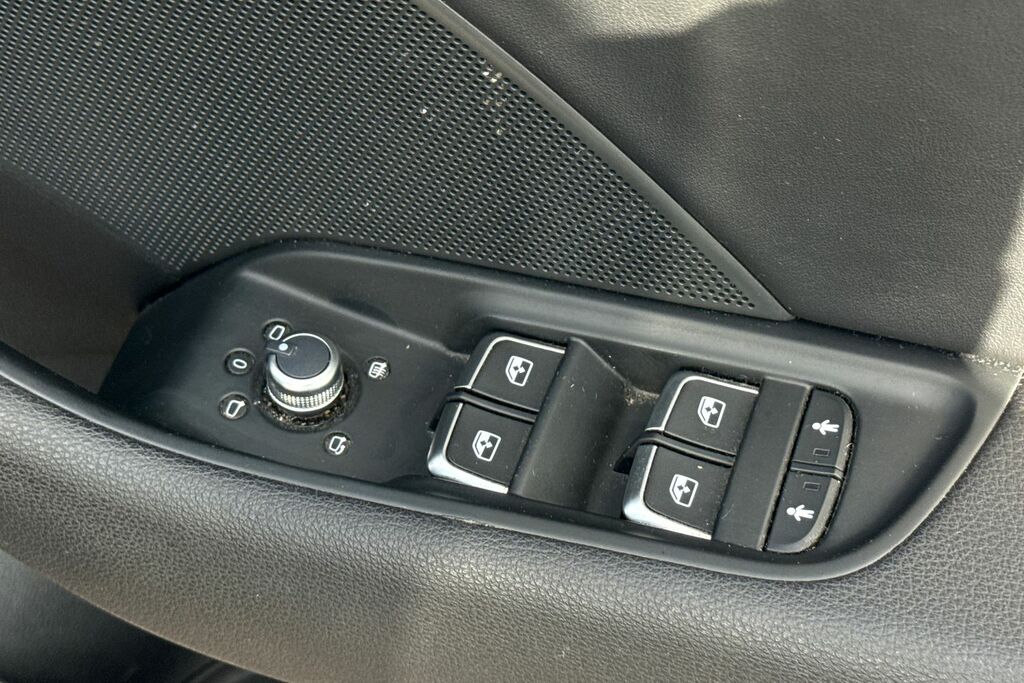 Audi S3 S3 Tfsi Quattro S Tronic Black #20
