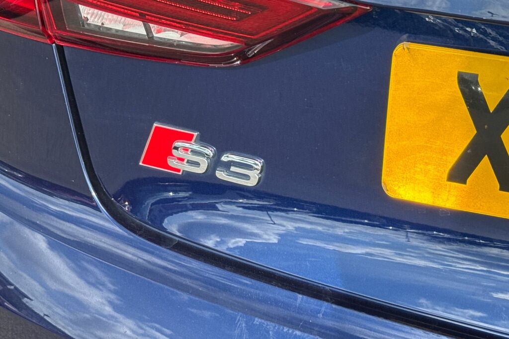Audi S3 S3 Tfsi Quattro S Tronic Black #25