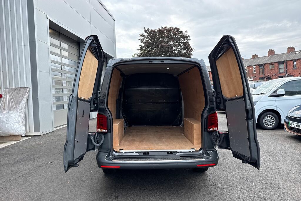 Volkswagen Transporter Highline Grey #29