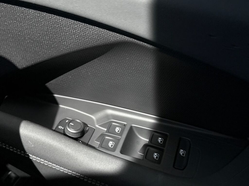Cupra Terramar 1.5 Etsi V2 Suv Hybrid Dsg White #17
