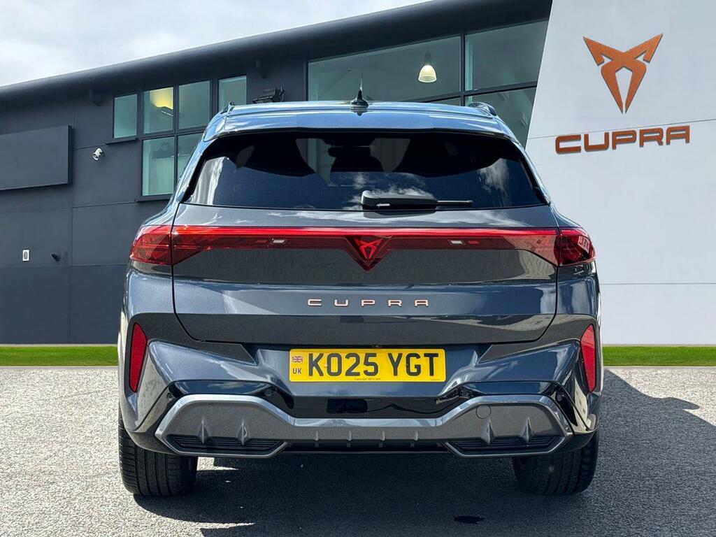 Cupra Terramar 1.5 Etsi V2 Suv Hybrid Dsg White #4