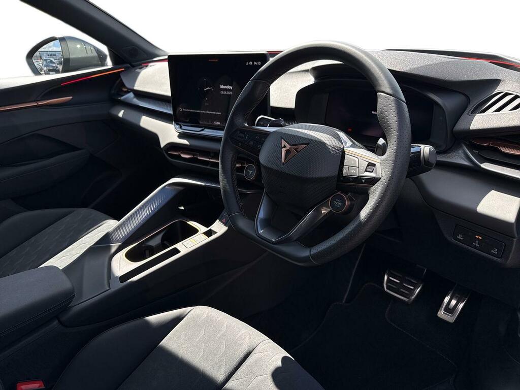 Cupra Terramar 1.5 Etsi V2 Suv Hybrid Dsg White #7