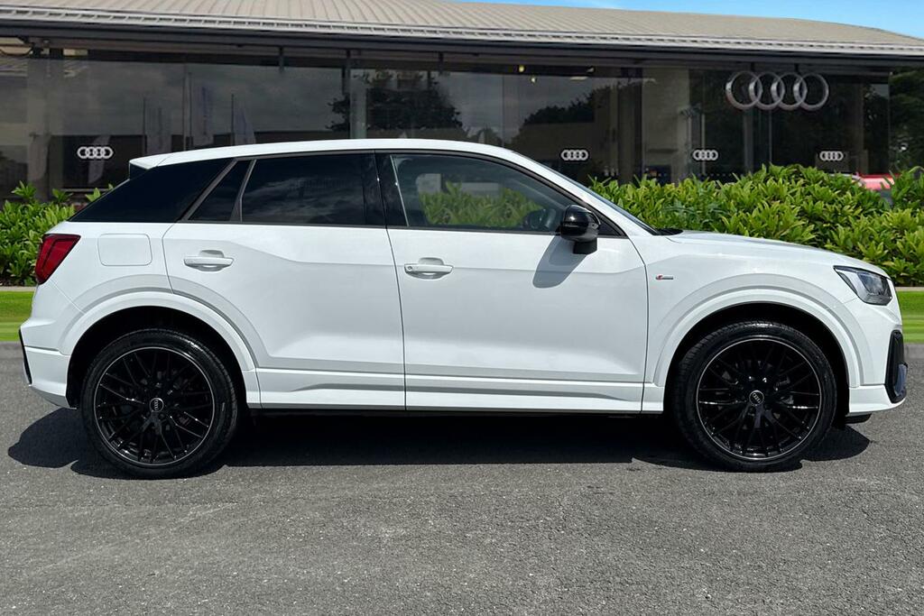 Audi Q2 Black Edition 35 Tfsi 150 Ps S Tronic DF25FSA White #3
