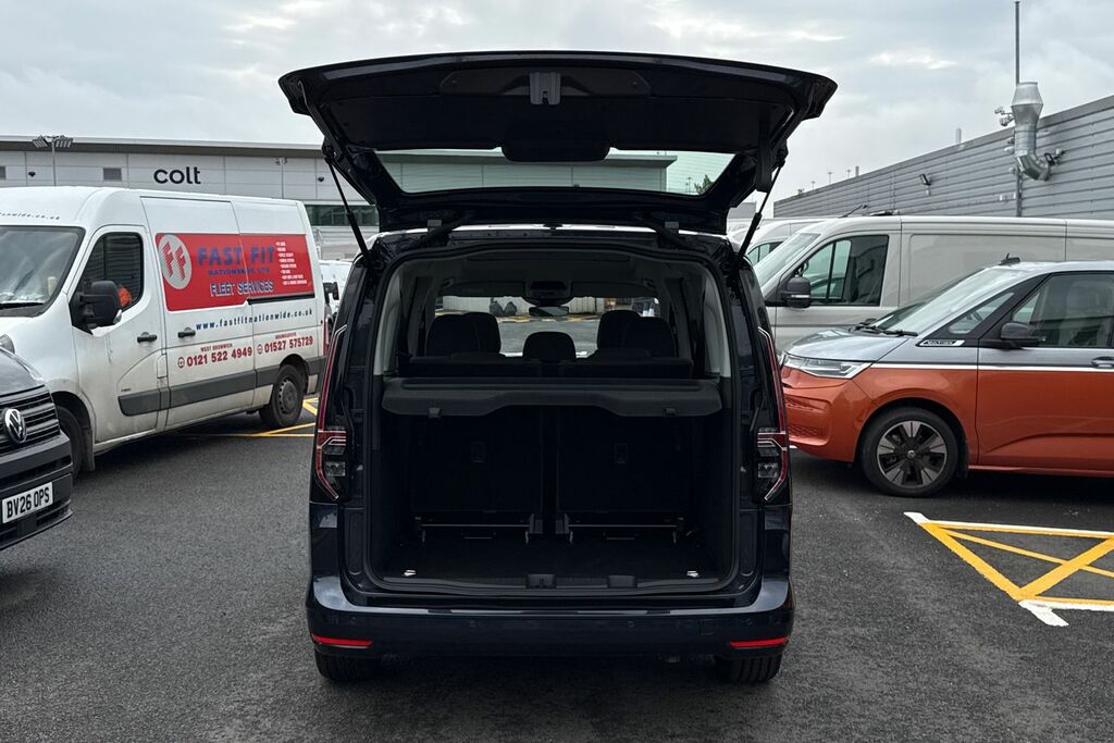 Volkswagen Caddy Maxi Life Mpv Silver #40