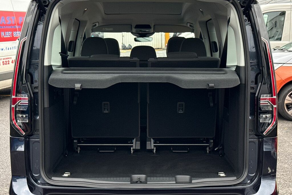 Volkswagen Caddy Maxi Life 2.0 Tdi 122 Life Dsg Tech Pack Blue #6