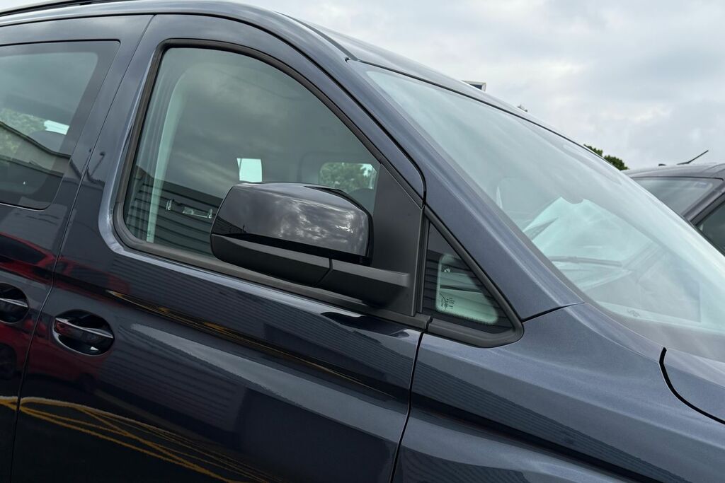 Volkswagen Caddy Maxi Life Mpv Silver #26