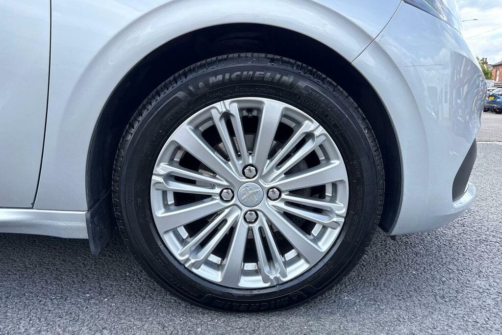 Peugeot 208 Black #21