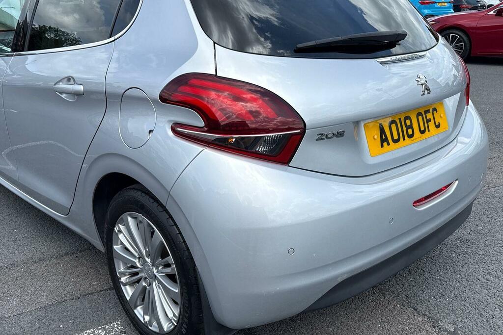 Peugeot 208 Black #15