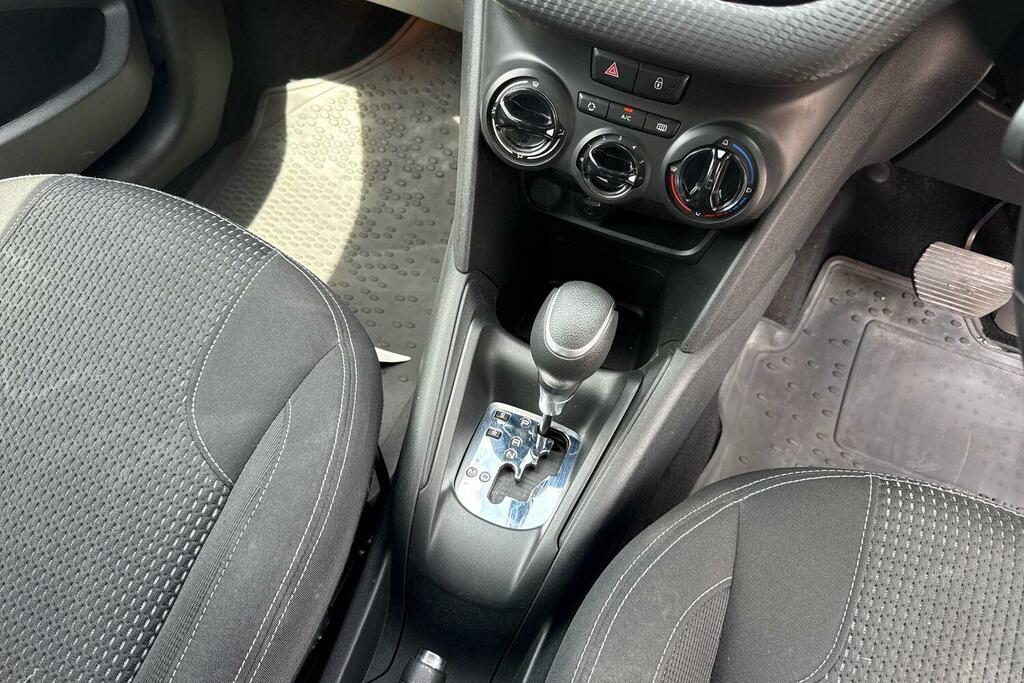 Peugeot 208 Black #19