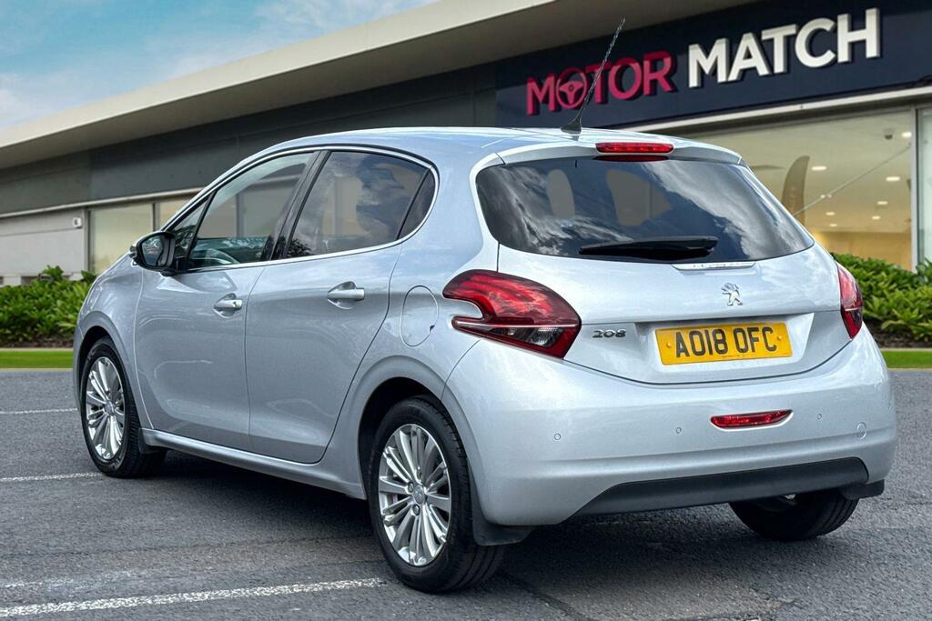 Peugeot 208 1.2 Puretech 110 Allure Eat6 Silver #2
