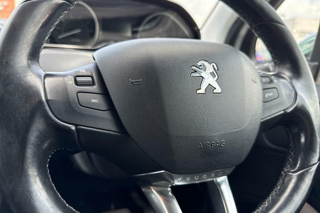 Peugeot 208 Black #34