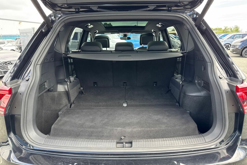 Volkswagen Tiguan Allspace 2.0 Tdi 190 4Motion R-line Tech Dsg Park Assi Black #6