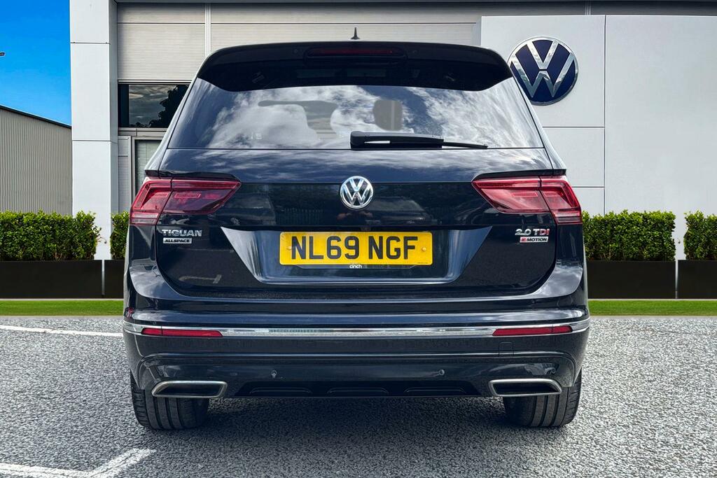 Volkswagen Tiguan Allspace 2.0 Tdi 190 4Motion R-line Tech Dsg Park Assi Black #4