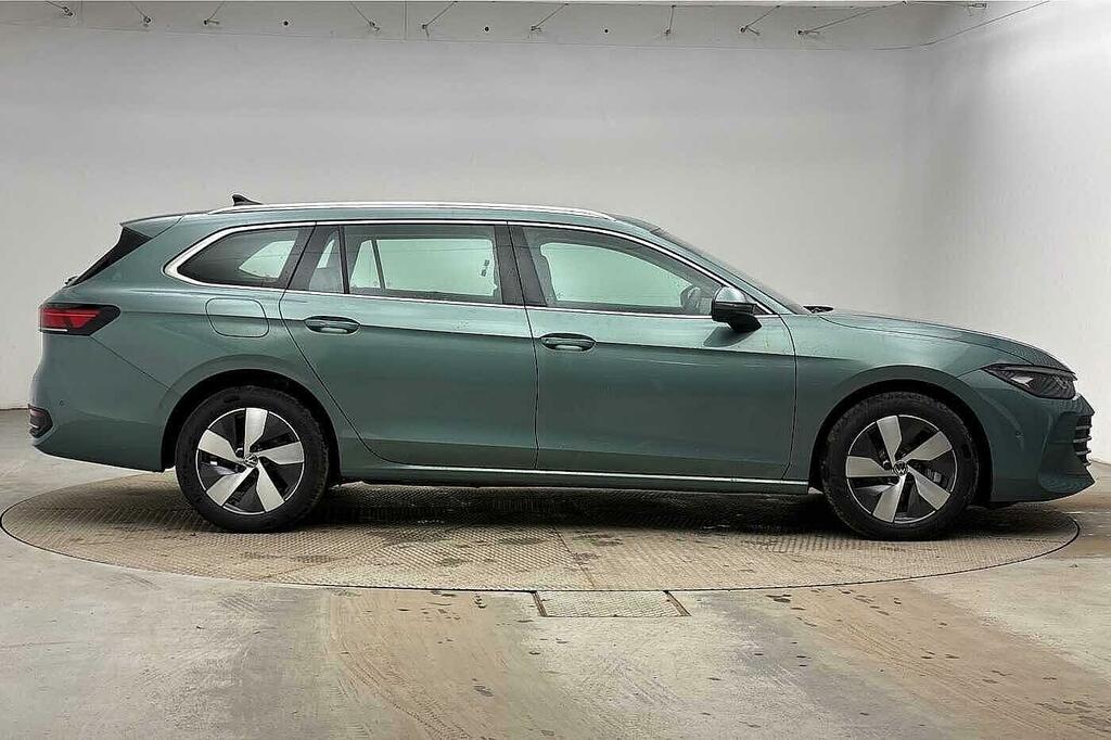 Volkswagen Passat 1.5 Tsi Ehybrid Life Dsg Vat Qualifying, Deli Green #4