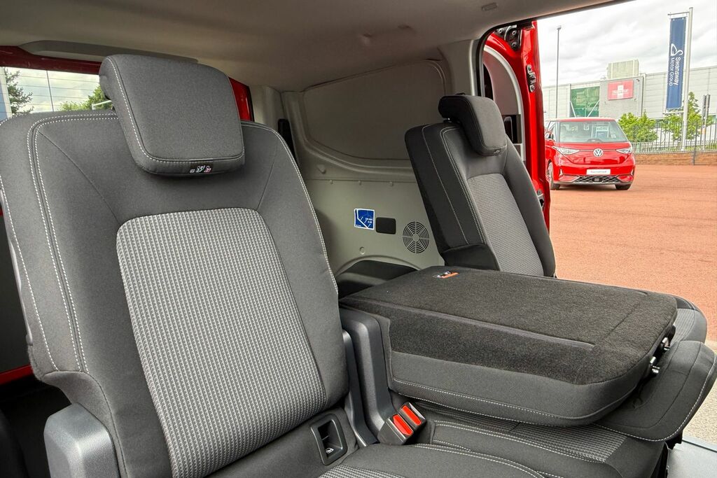 Volkswagen E-Transporter T32 Commerce Plus Swb 150Ps Heated Steering Wheel White #44