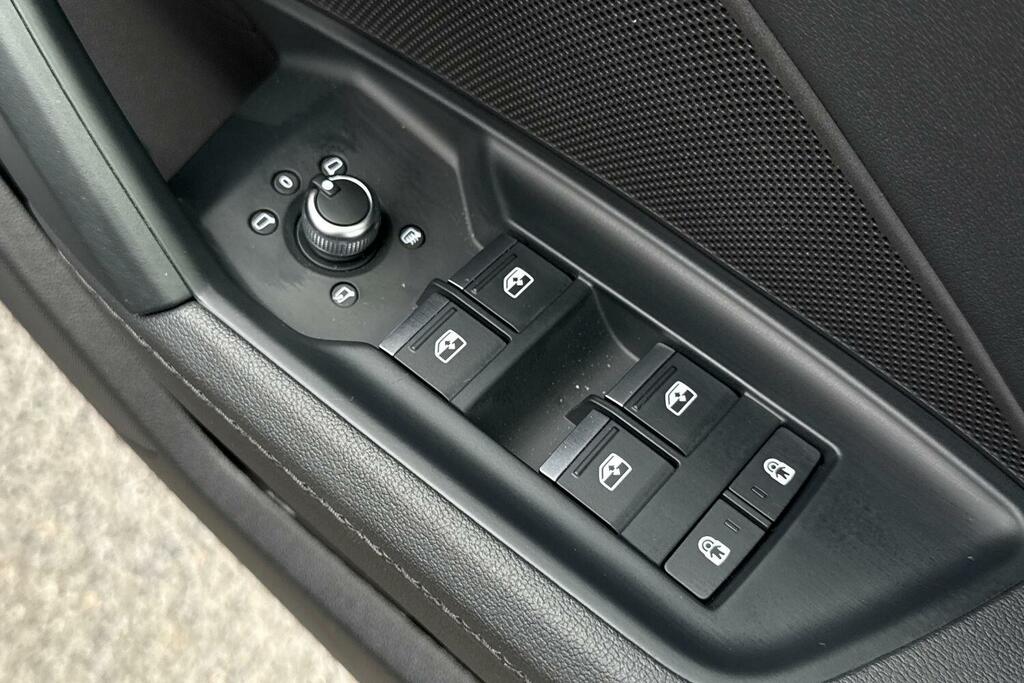 Audi S3 Tfsi Black Edition Quattro S Tronic Black #42