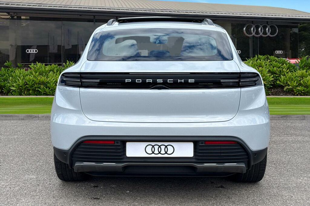 Porsche Macan 100Kwh 4 4Wd Grey #4
