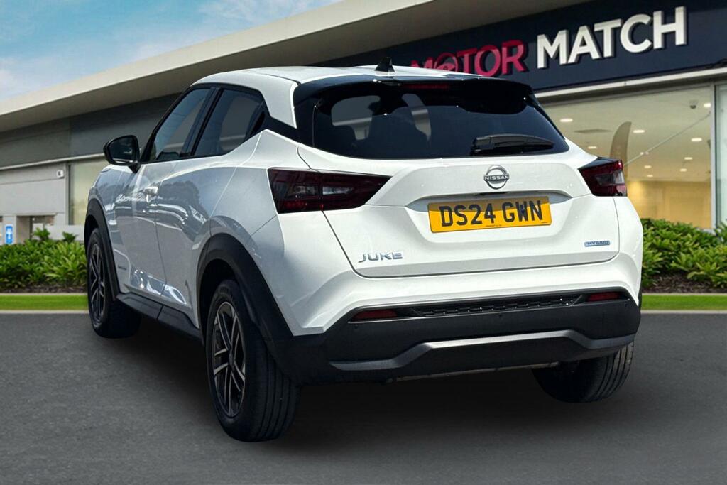 Nissan Juke 1.6 N-connecta Euro 6 DS24GWN White #2