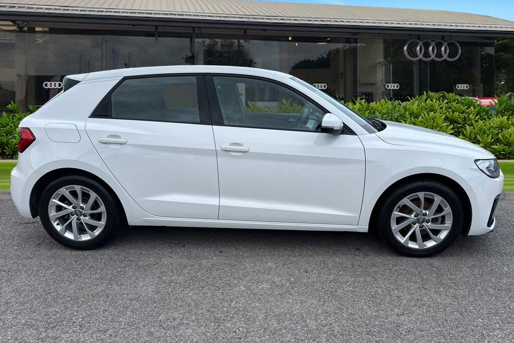 Audi A1 Sport 30 Tfsi 116 Ps 6-Speed MV70YDM White #3