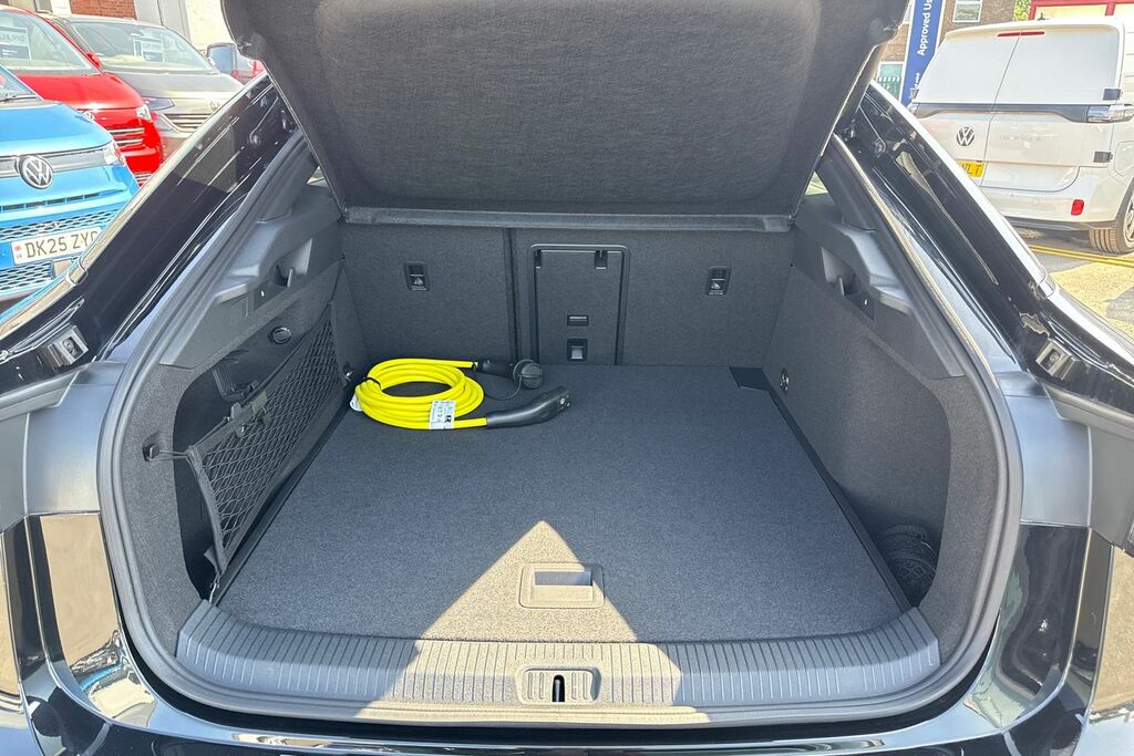 Volkswagen ID.7 210Kw Match Pro Plus 77Kwh Delivery Mile Black #6