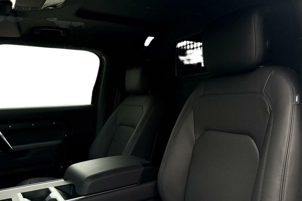 Land Rover Defender 3.0 D350 Hard Top X-dynamic Hse Black #4